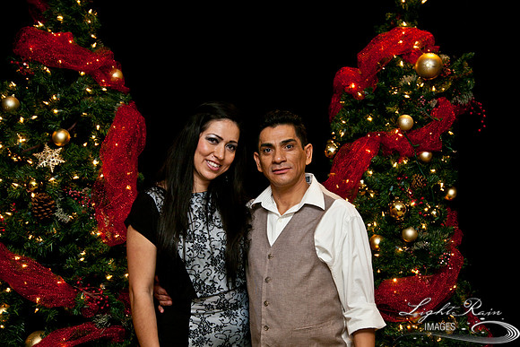 490_HolidayPhotoBooth2013byLightRainImages