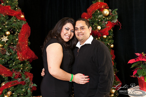 418_HolidayPhotoBooth2013byLightRainImages