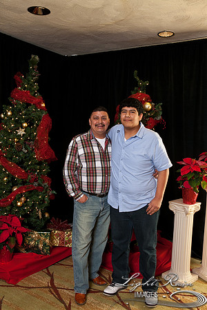 591_HolidayPhotoBooth2013byLightRainImages