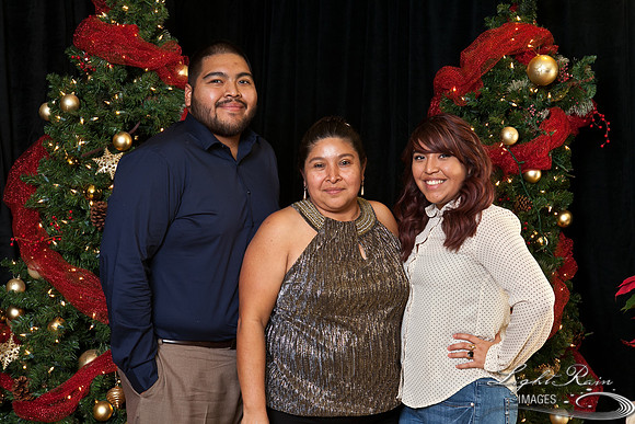 534_HolidayPhotoBooth2013byLightRainImages