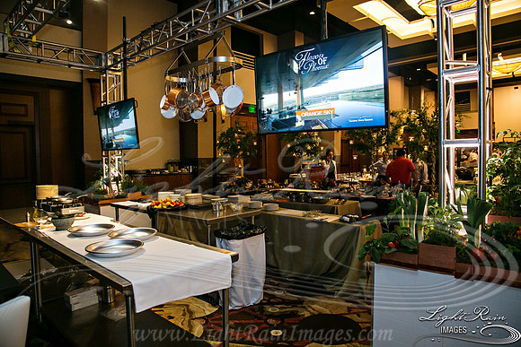 070-FlavorsPHX-LightRainImages05272016