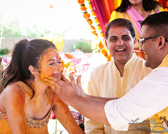 011-NikkiSarangVidhiMehndi