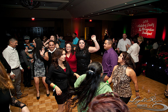 136_HolidayParty2013byLightRainImages