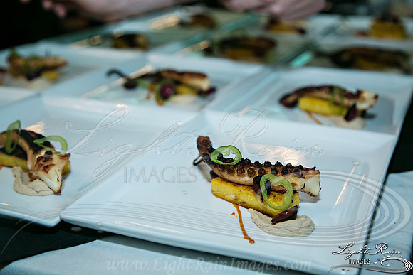 562-FlavorsPHX-LightRainImages05272016
