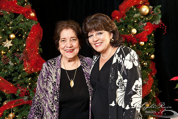387_HolidayPhotoBooth2013byLightRainImages