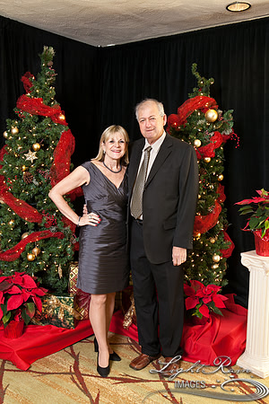325_HolidayPhotoBooth2013byLightRainImages