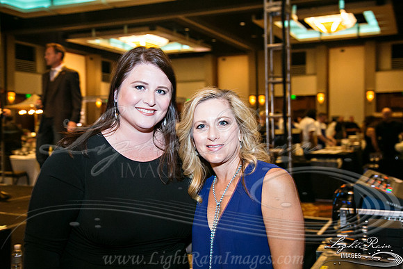 381-FlavorsPHX-LightRainImages05272016