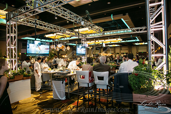 656-FlavorsPHX-LightRainImages05272016