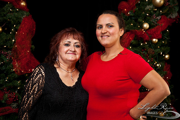 549_HolidayPhotoBooth2013byLightRainImages