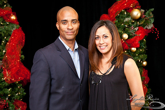 518_HolidayPhotoBooth2013byLightRainImages