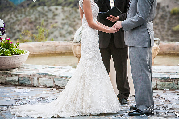 090_DifferentPointeofView_Wedding Photos