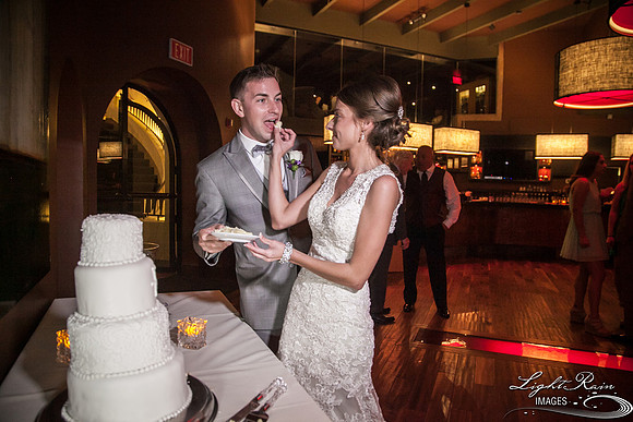 128_DifferentPointeofView_Wedding Photos