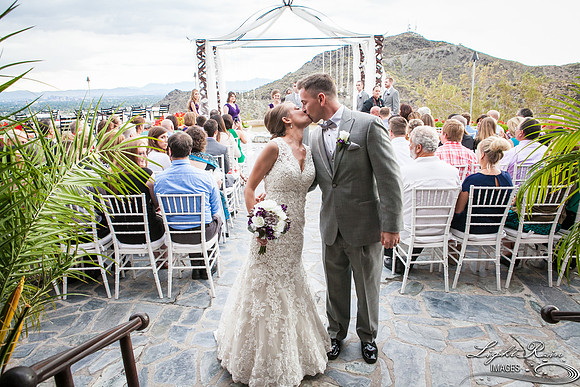 086_DifferentPointeofView_Wedding Photos
