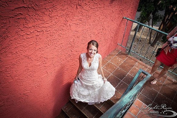 035_DifferentPointeofView_Wedding Photos