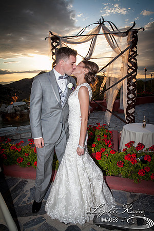 109_DifferentPointeofView_Wedding Photos
