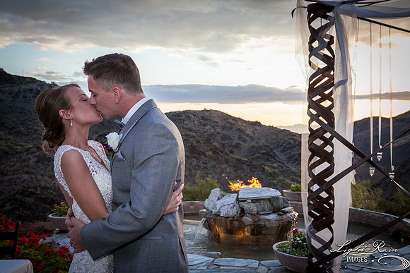 111_DifferentPointeofView_Wedding Photos