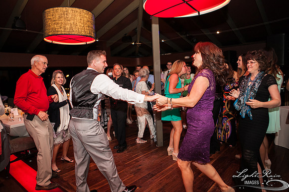 120_DifferentPointeofView_Wedding Photos