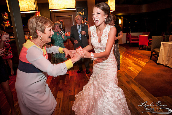 127_DifferentPointeofView_Wedding Photos