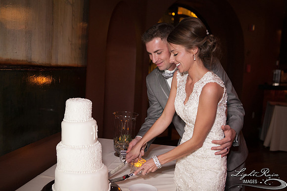 118_DifferentPointeofView_Wedding Photos