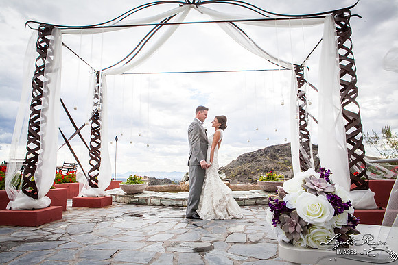 056_DifferentPointeofView_Wedding Photos