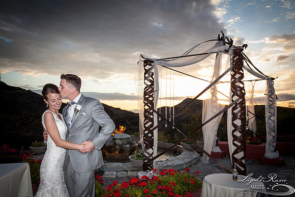 112_DifferentPointeofView_Wedding Photos