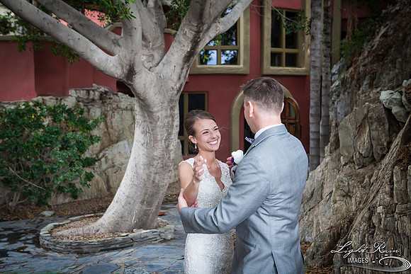 041_DifferentPointeofView_Wedding Photos