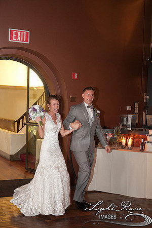 104_DifferentPointeofView_Wedding Photos