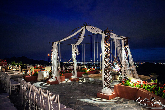 116_DifferentPointeofView_Wedding Photos