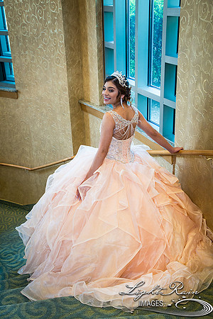 066_LightRainImages-Quinceanera9032017