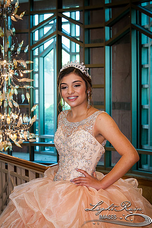 070_LightRainImages-Quinceanera9032017