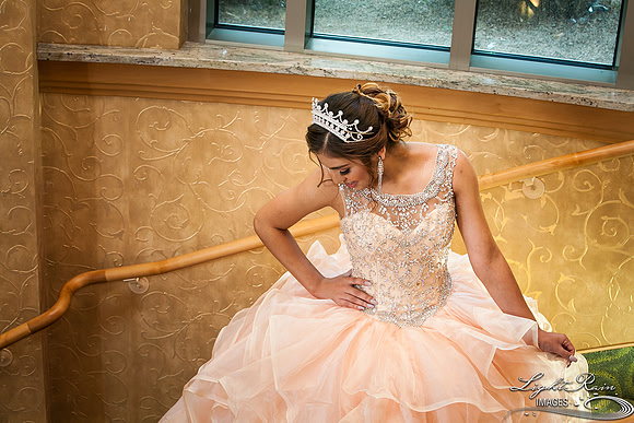 128_LightRainImages-Quinceanera9032017