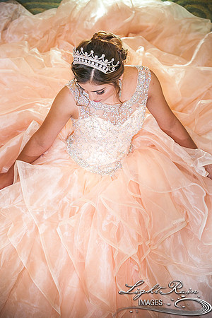 197_LightRainImages-Quinceanera9032017