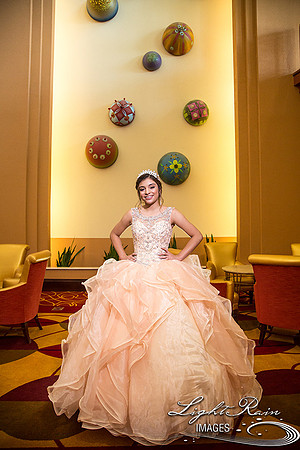 249_LightRainImages-Quinceanera9032017