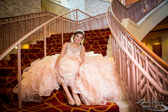 274_LightRainImages-Quinceanera9032017
