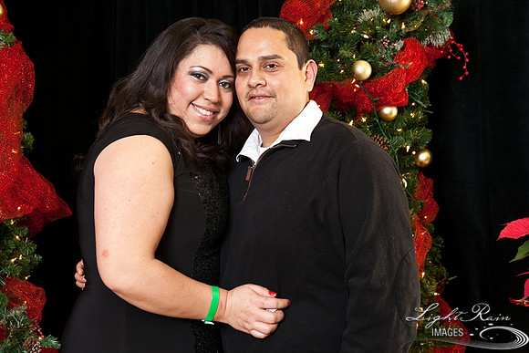 419_HolidayPhotoBooth2013byLightRainImages