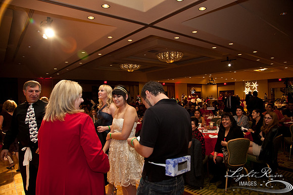 058_HolidayParty2013byLightRainImages