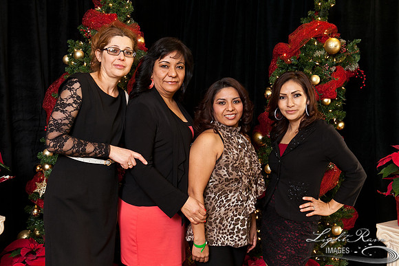 709_HolidayPhotoBooth2013byLightRainImages