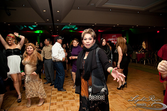 150_HolidayParty2013byLightRainImages