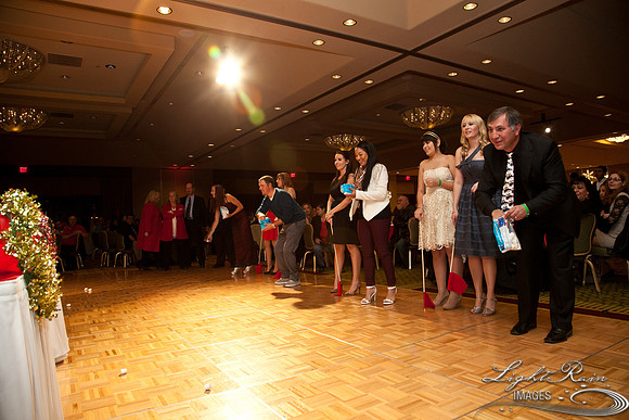 236_HolidayParty2013byLightRainImages