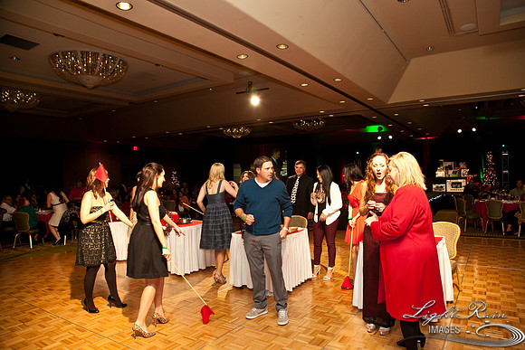 204_HolidayParty2013byLightRainImages