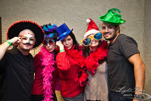 674_HolidayPhotoBooth2013byLightRainImages