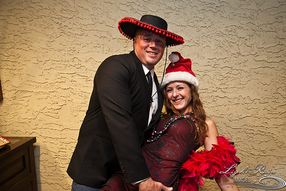 685_HolidayPhotoBooth2013byLightRainImages