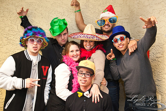 668_HolidayPhotoBooth2013byLightRainImages