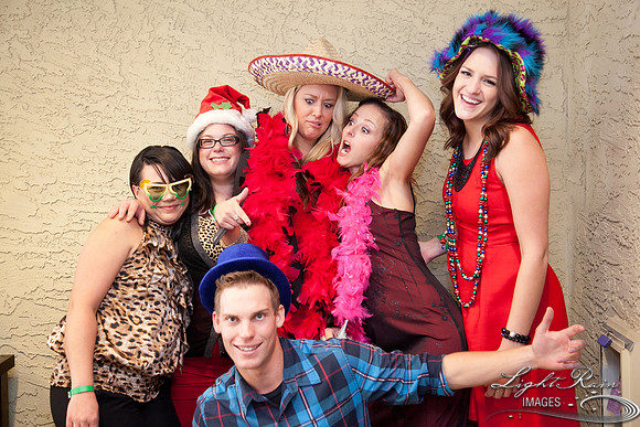 652_HolidayPhotoBooth2013byLightRainImages