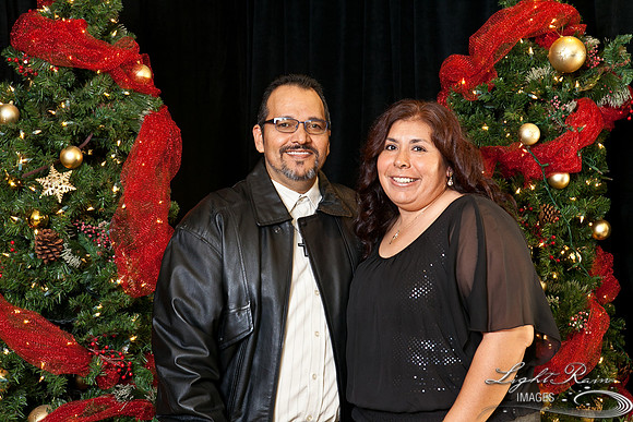 345_HolidayPhotoBooth2013byLightRainImages