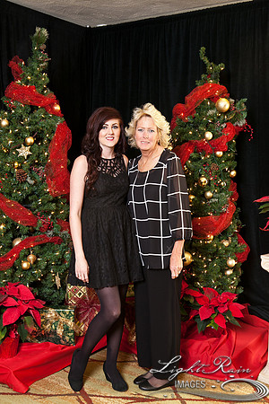 341_HolidayPhotoBooth2013byLightRainImages
