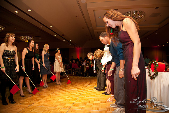 209_HolidayParty2013byLightRainImages