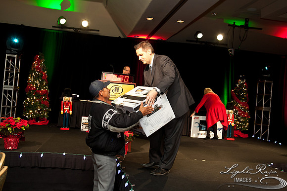 182_HolidayParty2013byLightRainImages