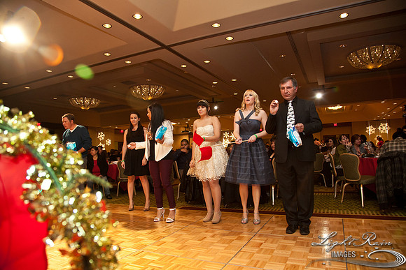 231_HolidayParty2013byLightRainImages
