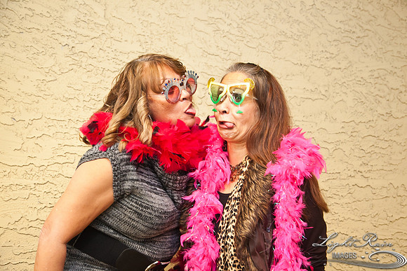 692_HolidayPhotoBooth2013byLightRainImages